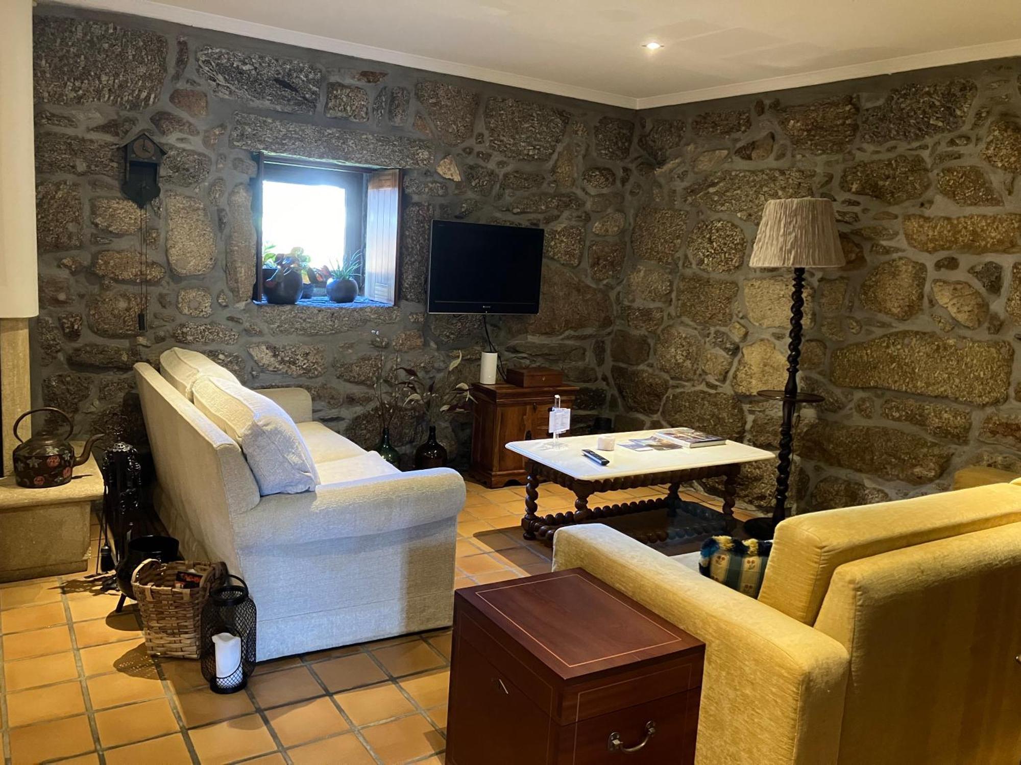 Bergui Guesthouse - Em Guimaraes Desde 2017 Exteriér fotografie