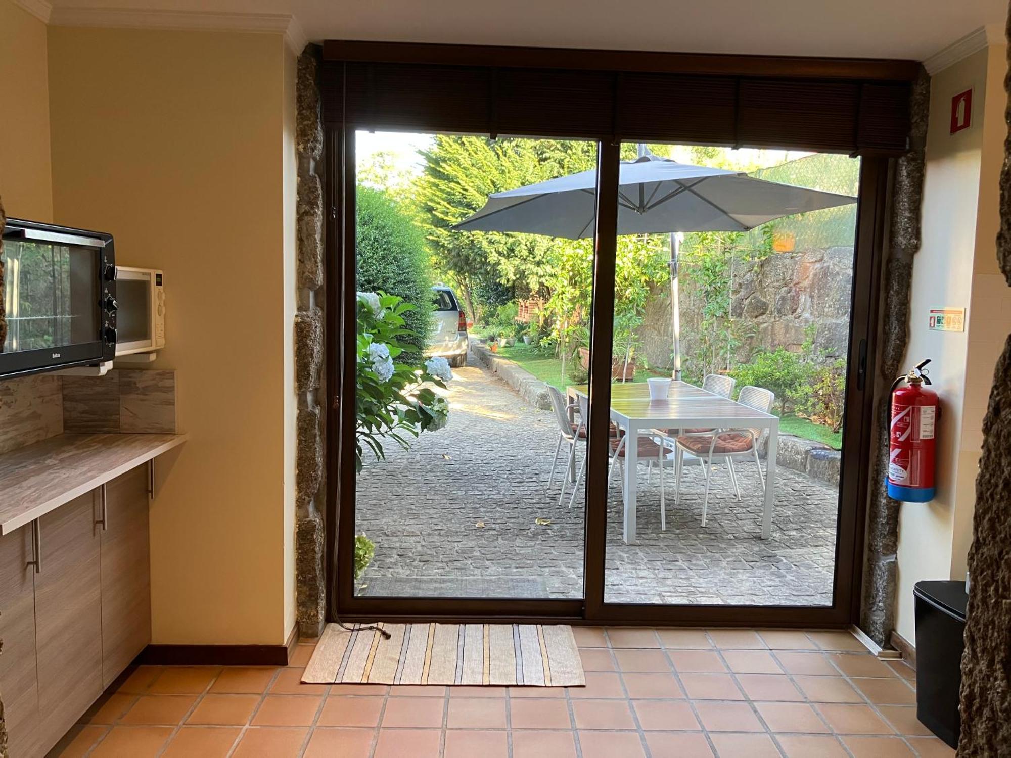 Bergui Guesthouse - Em Guimaraes Desde 2017 Exteriér fotografie