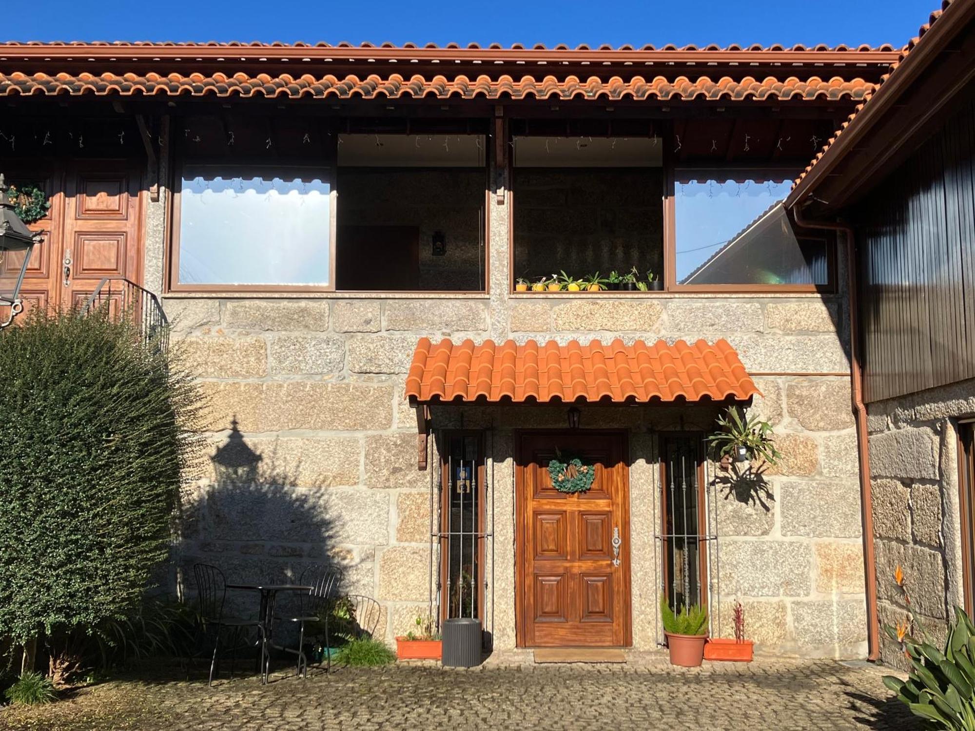 Bergui Guesthouse - Em Guimaraes Desde 2017 Exteriér fotografie
