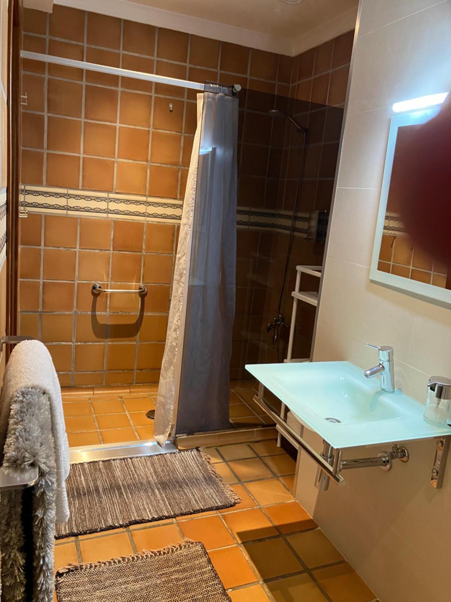 Bergui Guesthouse - Em Guimaraes Desde 2017 Exteriér fotografie